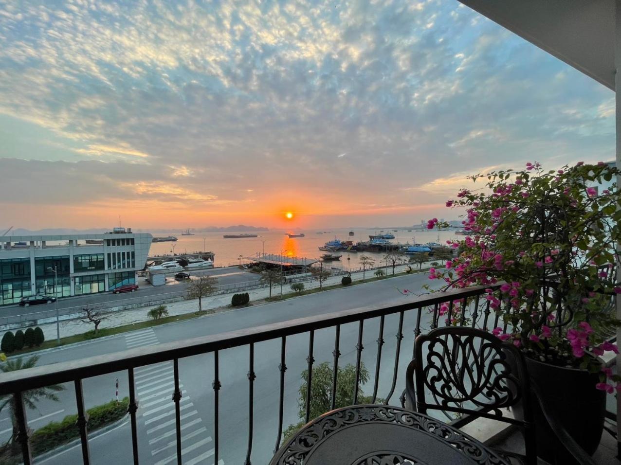 The Confetti Hotel Ha Long Zewnętrze zdjęcie